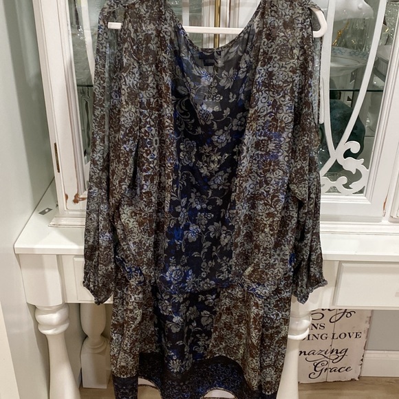 161. City Chic Dress Oversized floral open sleeve sheer top w/ zipper on skirt - Picture 9 of 11